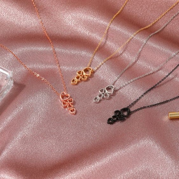 Fashion Jewelry Jewelry - 🚨🚨 NWT Heart Stack Necklace